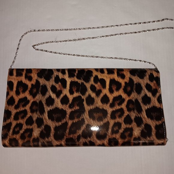 WOMEN'S LEOPARD PRINT CLUTCH PURSE - Picture 3 of 10